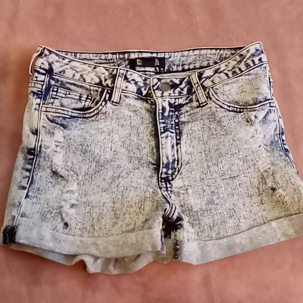 Forever 21 premium denim distressed denim shorts